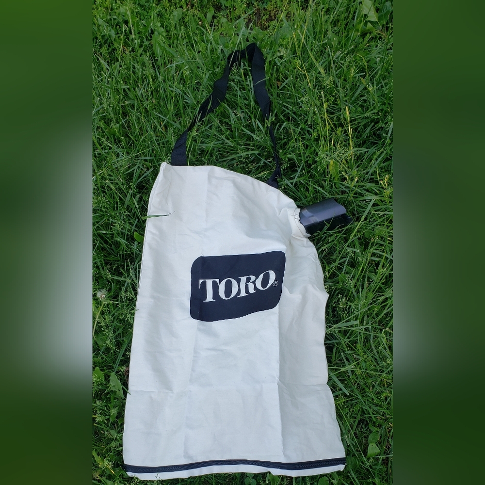 New Toro vacuum bag, bottom zipper for durability and use
